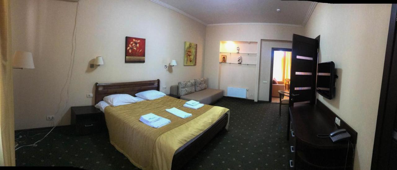 Kolyada Hotel Odessa Ngoại thất bức ảnh