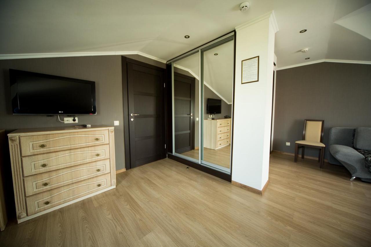 Kolyada Hotel Odessa Ngoại thất bức ảnh