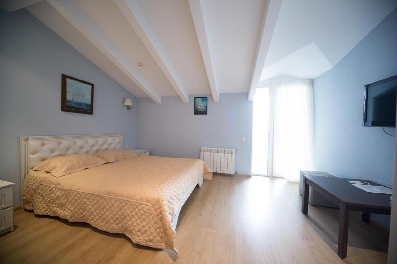 Kolyada Hotel Odessa Ngoại thất bức ảnh