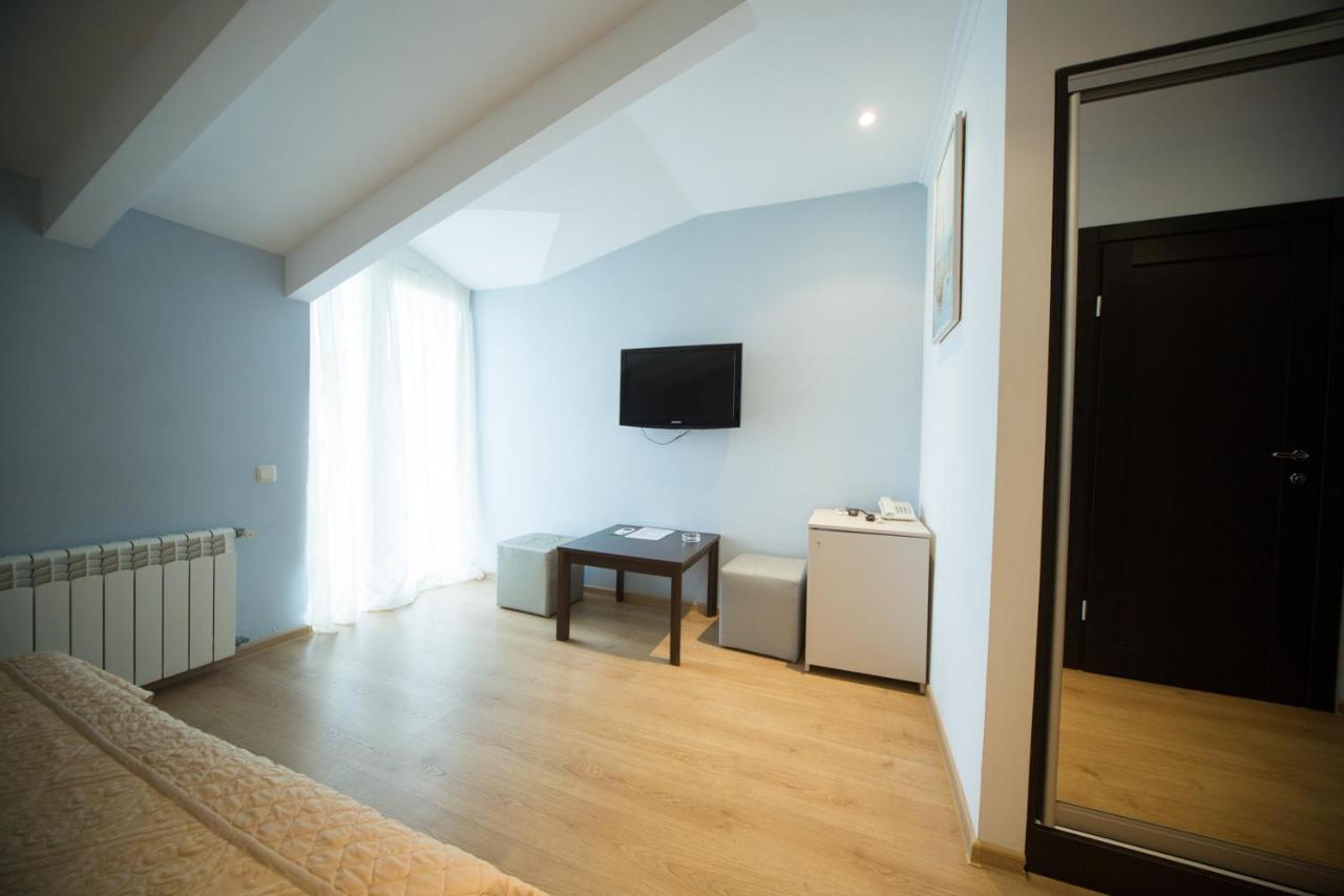 Kolyada Hotel Odessa Ngoại thất bức ảnh