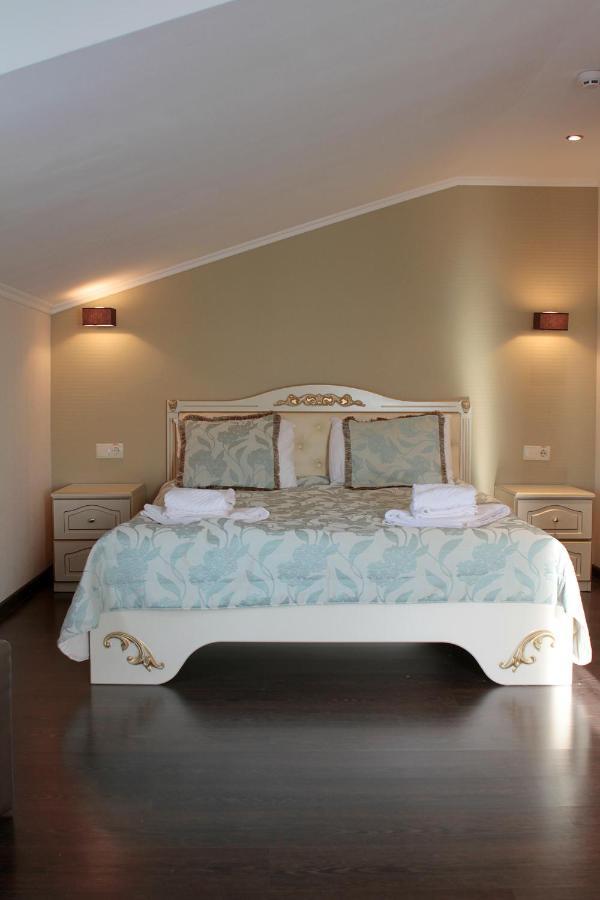 Kolyada Hotel Odessa Phòng bức ảnh